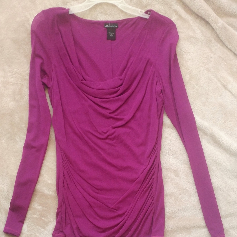Moda International -Fushia Top